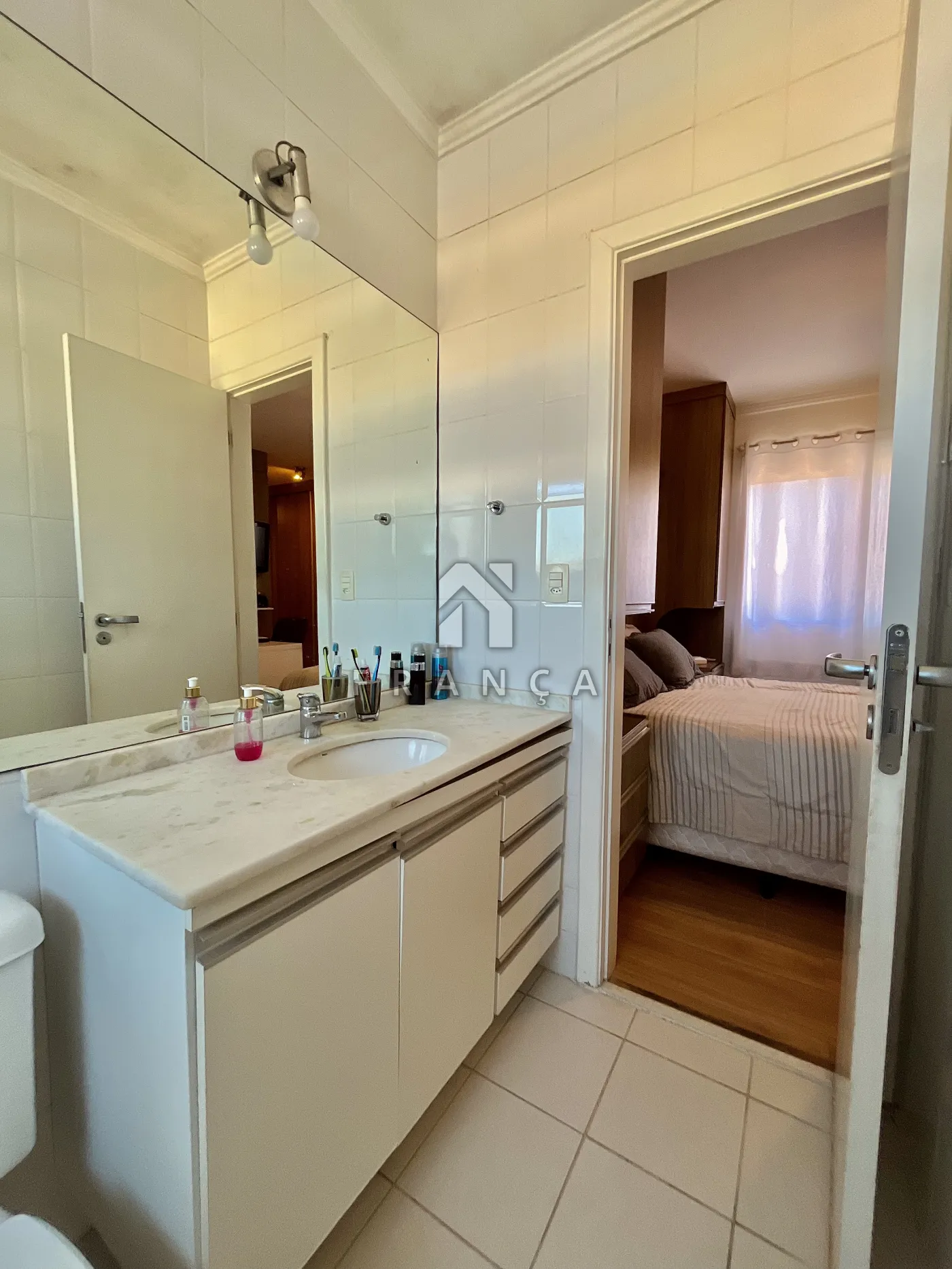 Comprar Casa / Condomínio em Jacareí R$ 1.100.000,00 - Foto 21