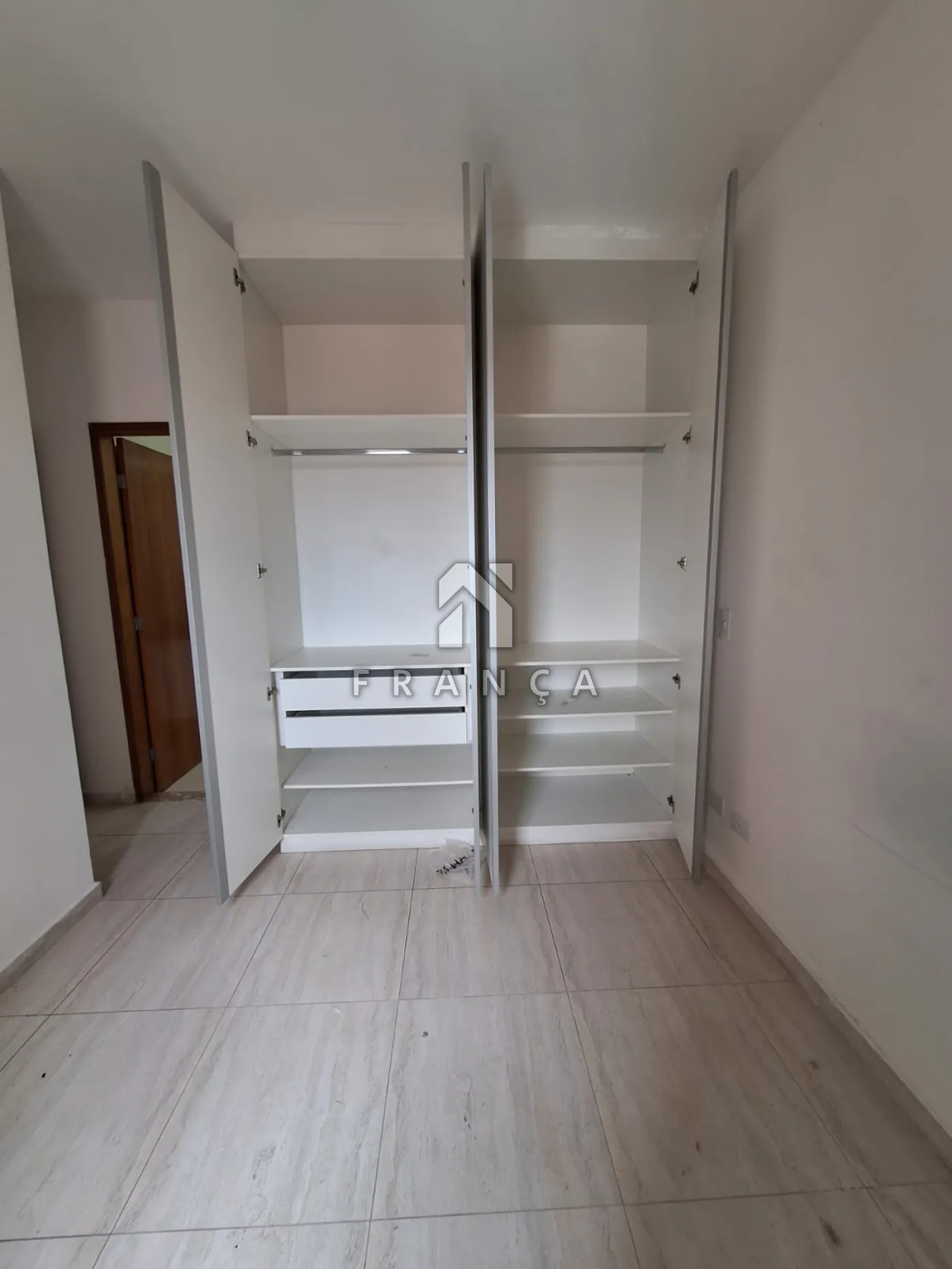 Comprar Apartamento / Padrão em Jacareí R$ 350.000,00 - Foto 11