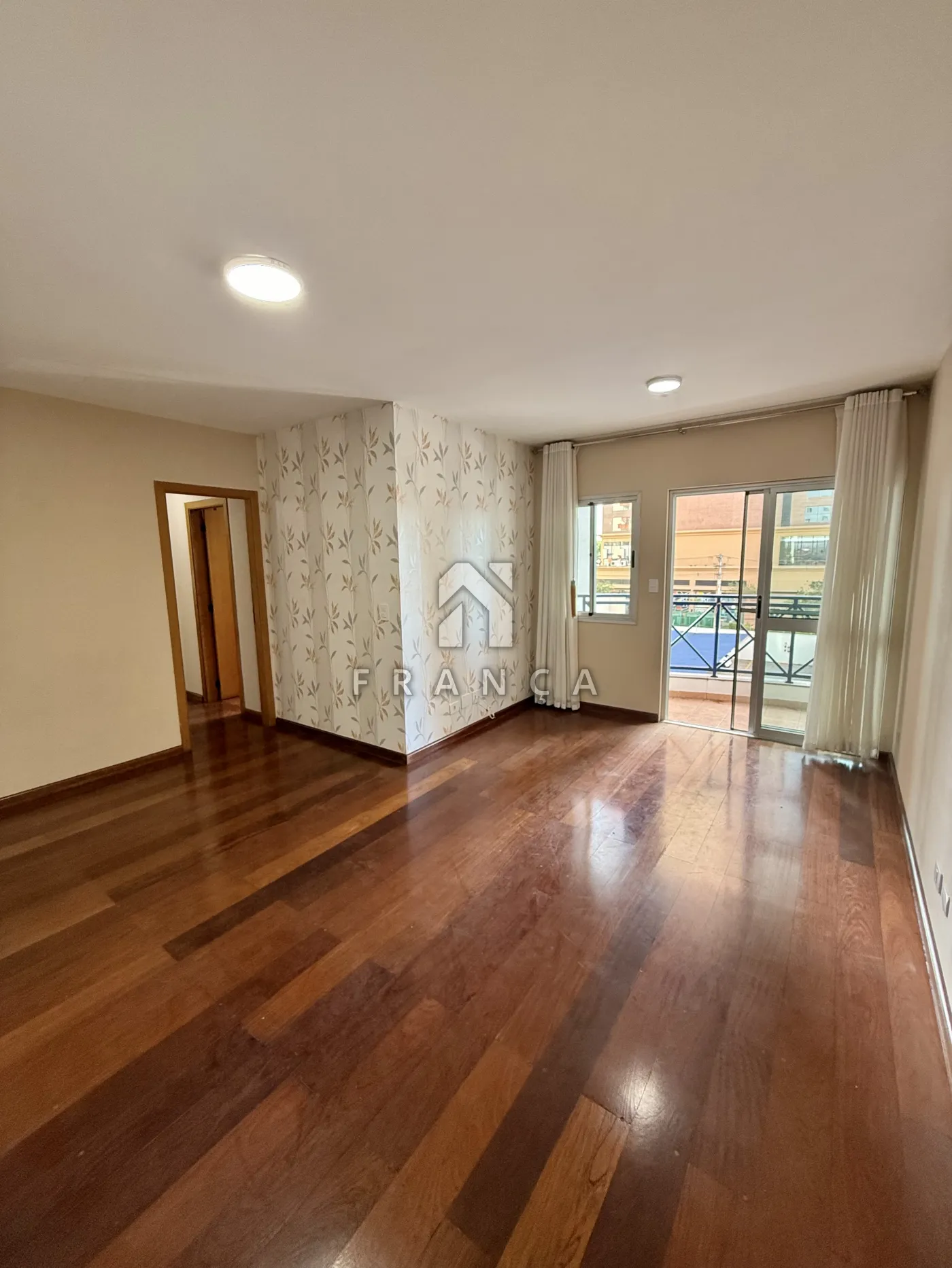 Alugar Apartamento / Padrão em São José dos Campos R$ 3.400,00 - Foto 1