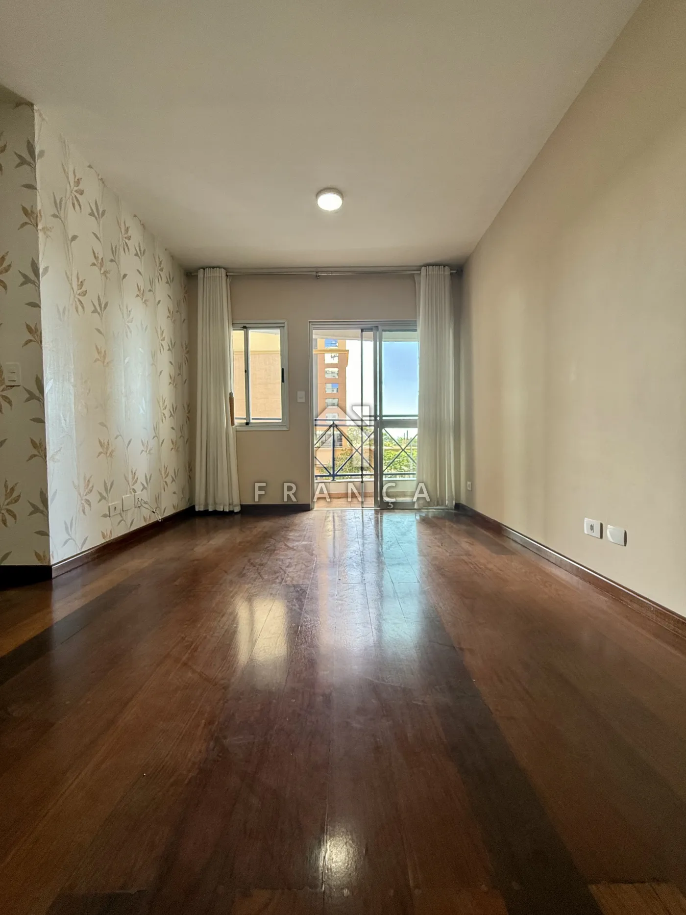 Alugar Apartamento / Padrão em São José dos Campos R$ 3.400,00 - Foto 2