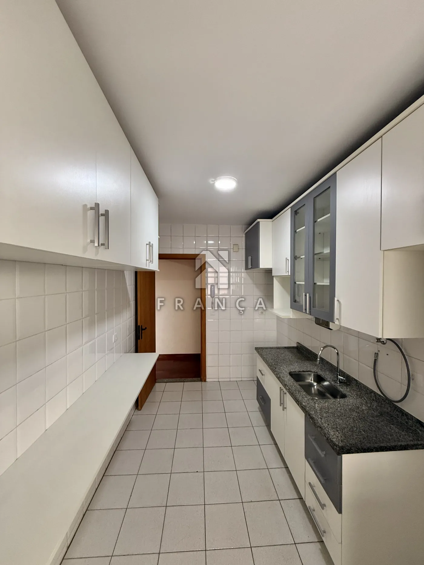 Alugar Apartamento / Padrão em São José dos Campos R$ 3.400,00 - Foto 7
