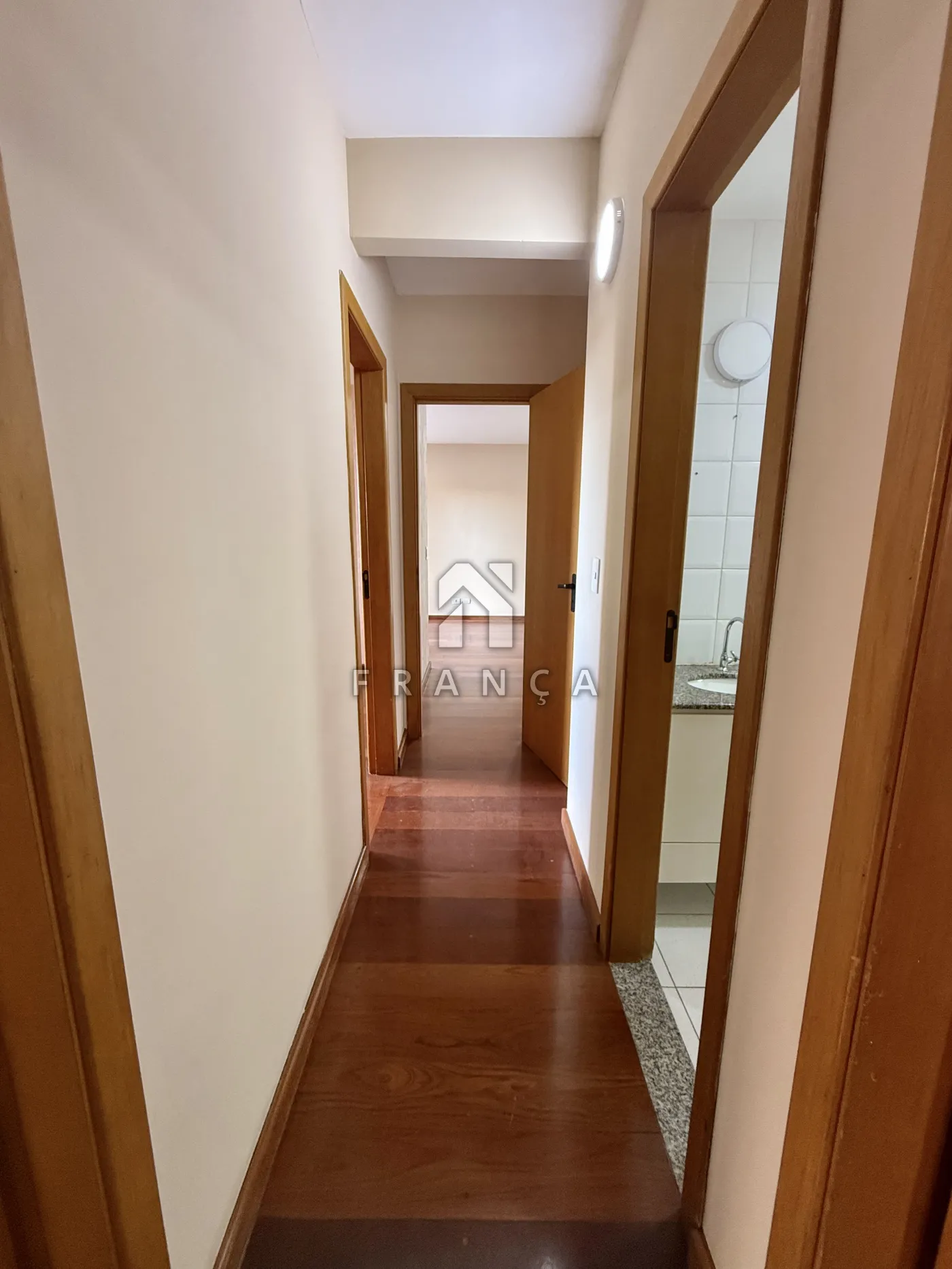 Alugar Apartamento / Padrão em São José dos Campos R$ 3.400,00 - Foto 13