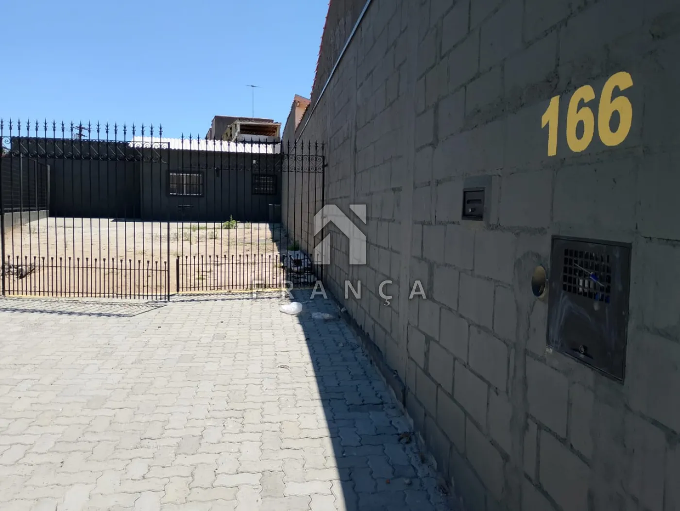 Alugar Comercial / Ponto Comercial em Jacareí R$ 1.200,00 - Foto 1