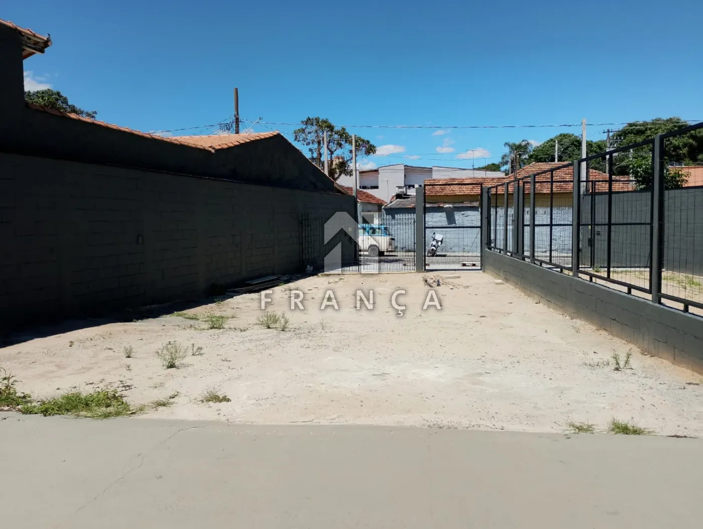 Alugar Comercial / Ponto Comercial em Jacareí R$ 1.200,00 - Foto 16