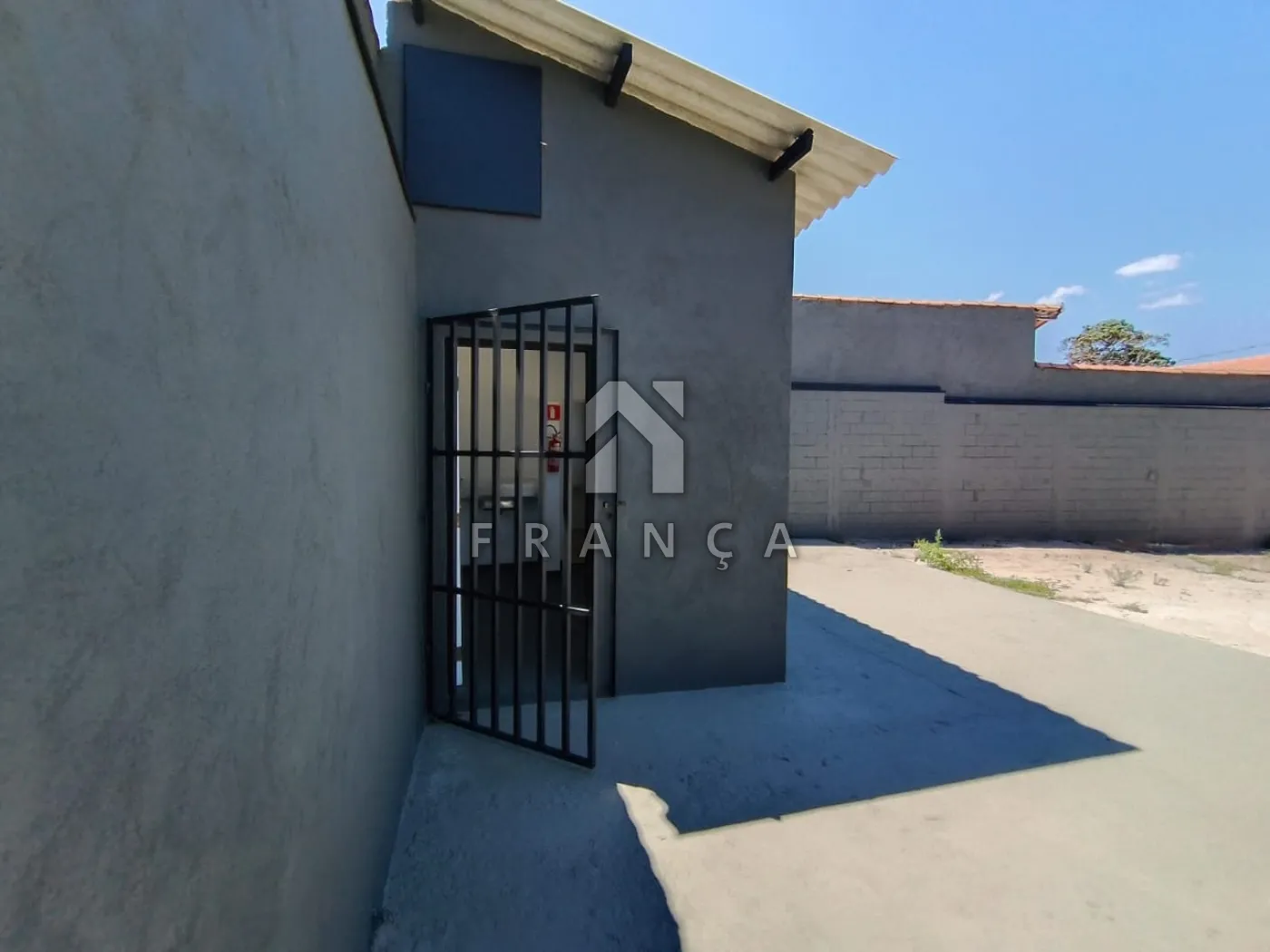 Alugar Comercial / Ponto Comercial em Jacareí R$ 1.200,00 - Foto 3