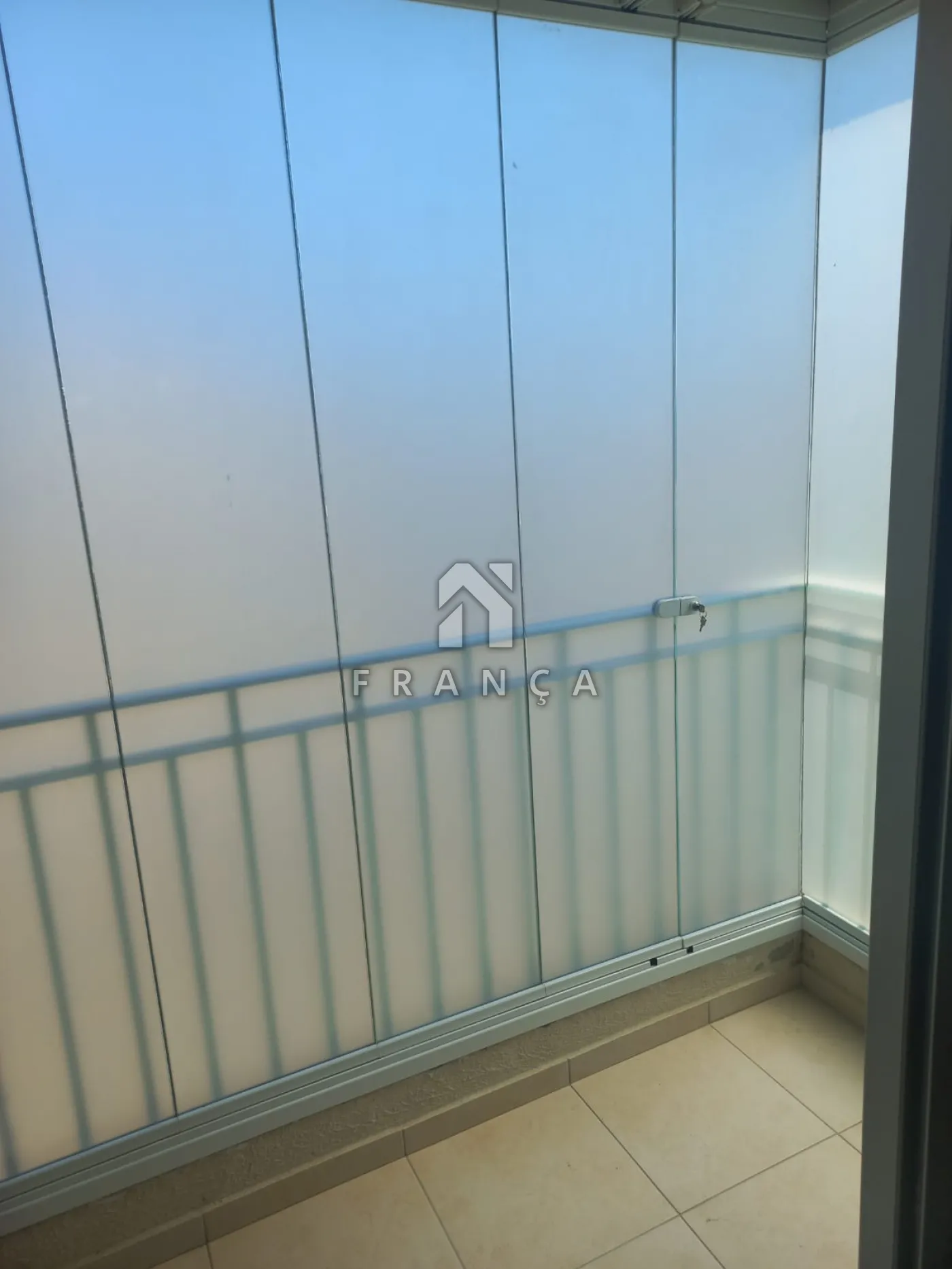 Alugar Apartamento / Padrão em Jacareí R$ 2.000,00 - Foto 5