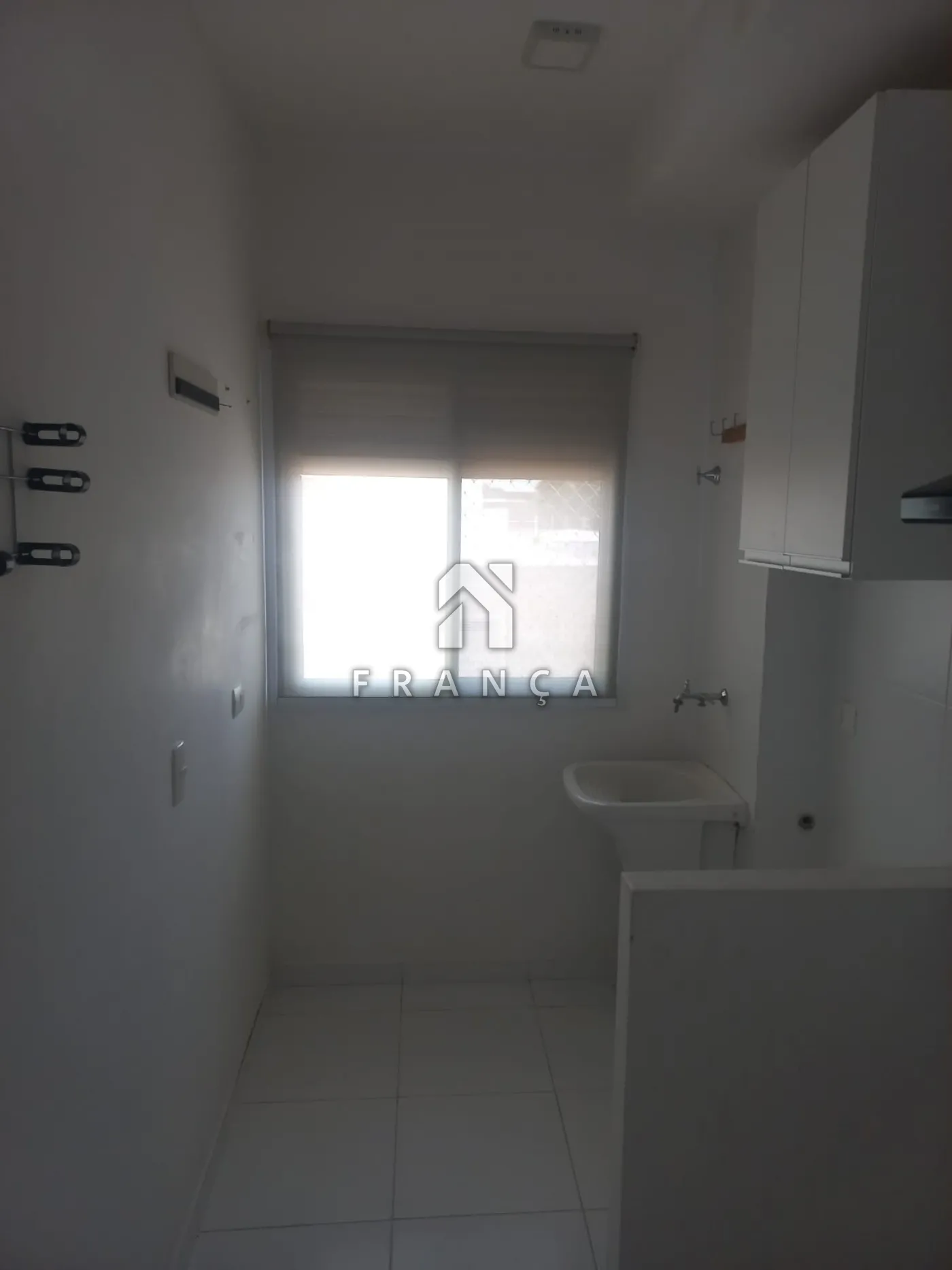 Alugar Apartamento / Padrão em Jacareí R$ 2.000,00 - Foto 6