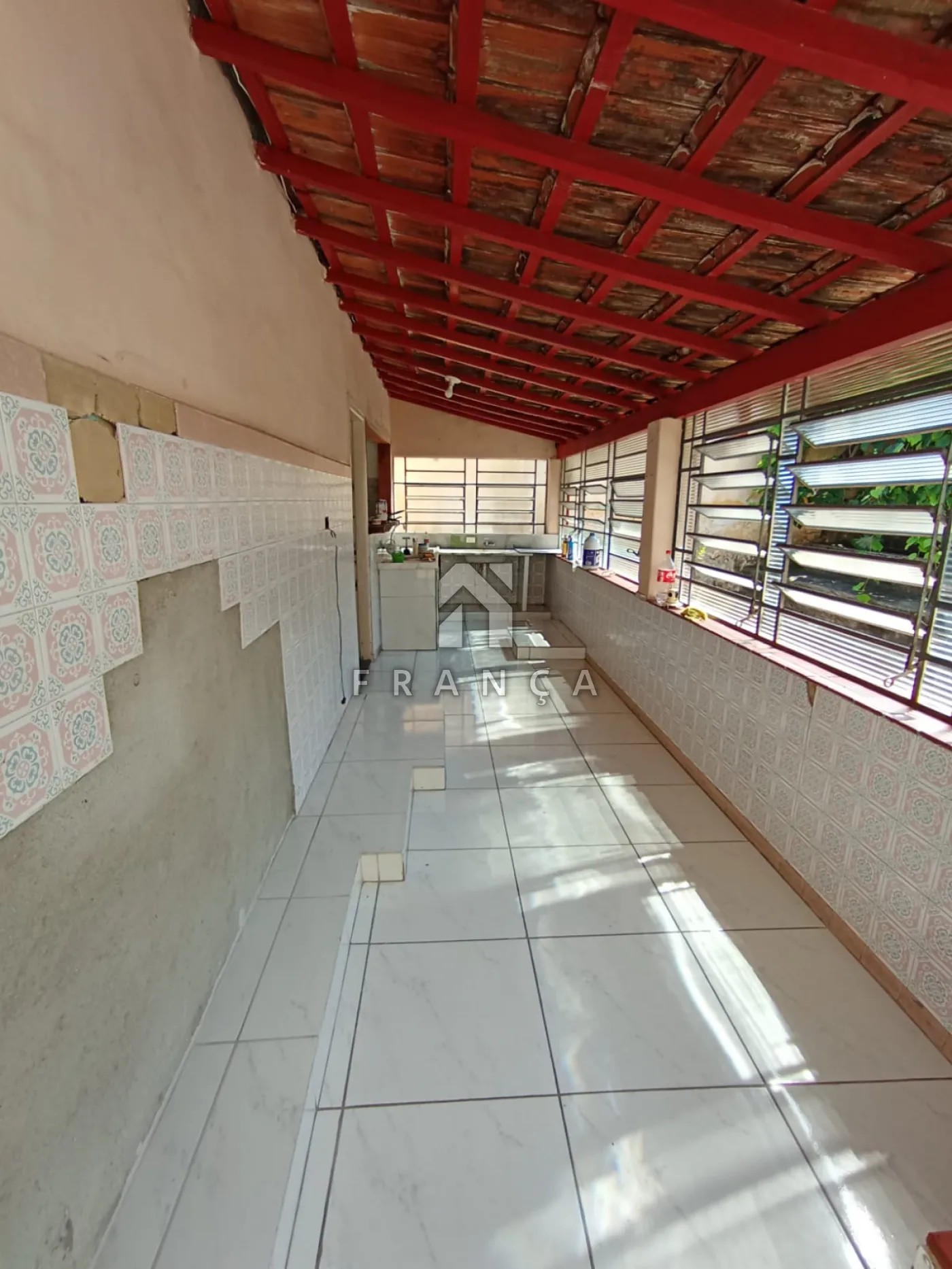 Alugar Casa / Padrão em Jacareí R$ 2.500,00 - Foto 3