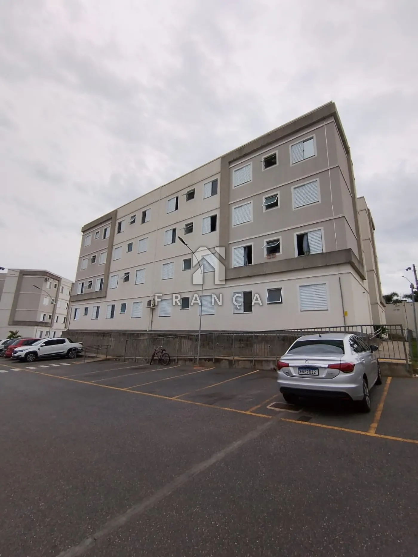 Alugar Apartamento / Padrão em Jacareí R$ 1.100,00 - Foto 15