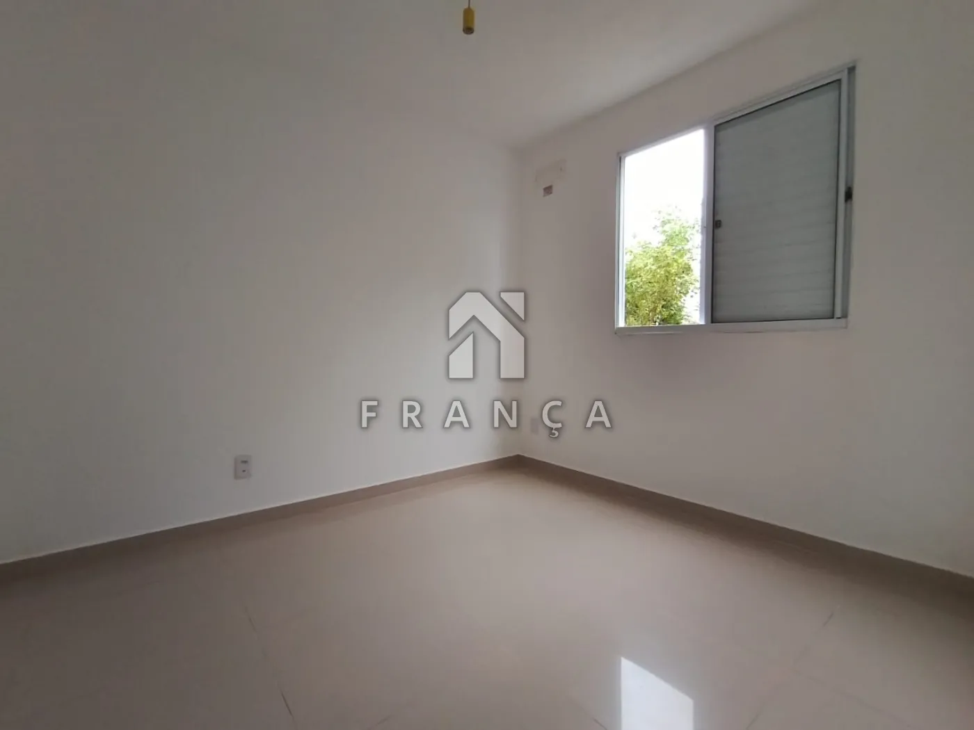 Alugar Apartamento / Padrão em Jacareí R$ 1.100,00 - Foto 7