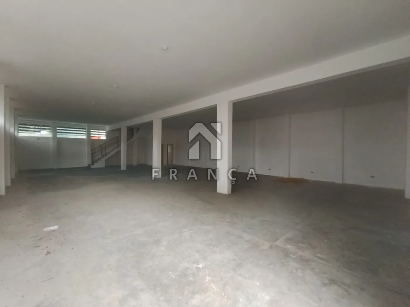 Alugar Comercial / Galpão em Jacareí R$ 4.000,00 - Foto 3