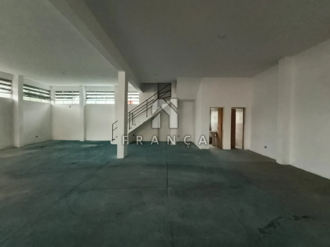 Alugar Comercial / Galpão em Jacareí R$ 4.000,00 - Foto 7