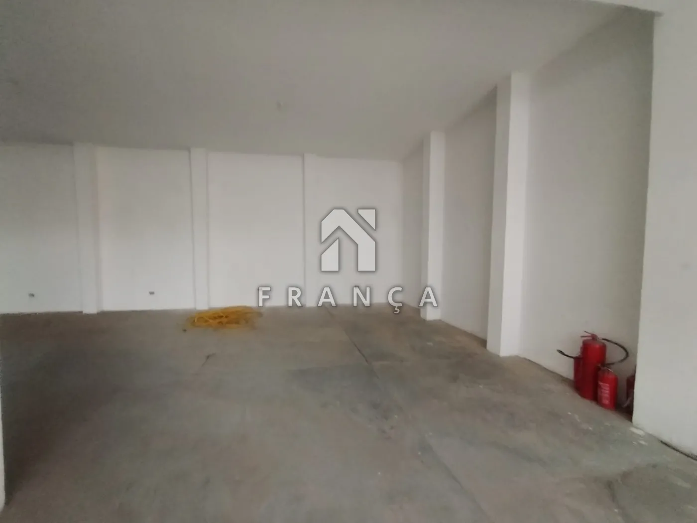 Alugar Comercial / Galpão em Jacareí R$ 4.000,00 - Foto 9