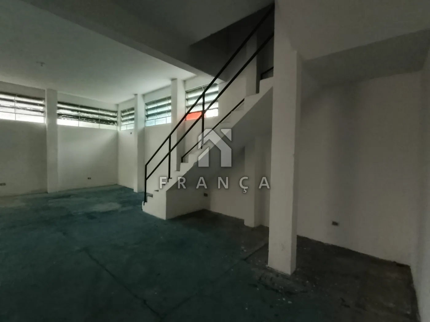 Alugar Comercial / Galpão em Jacareí R$ 4.000,00 - Foto 8