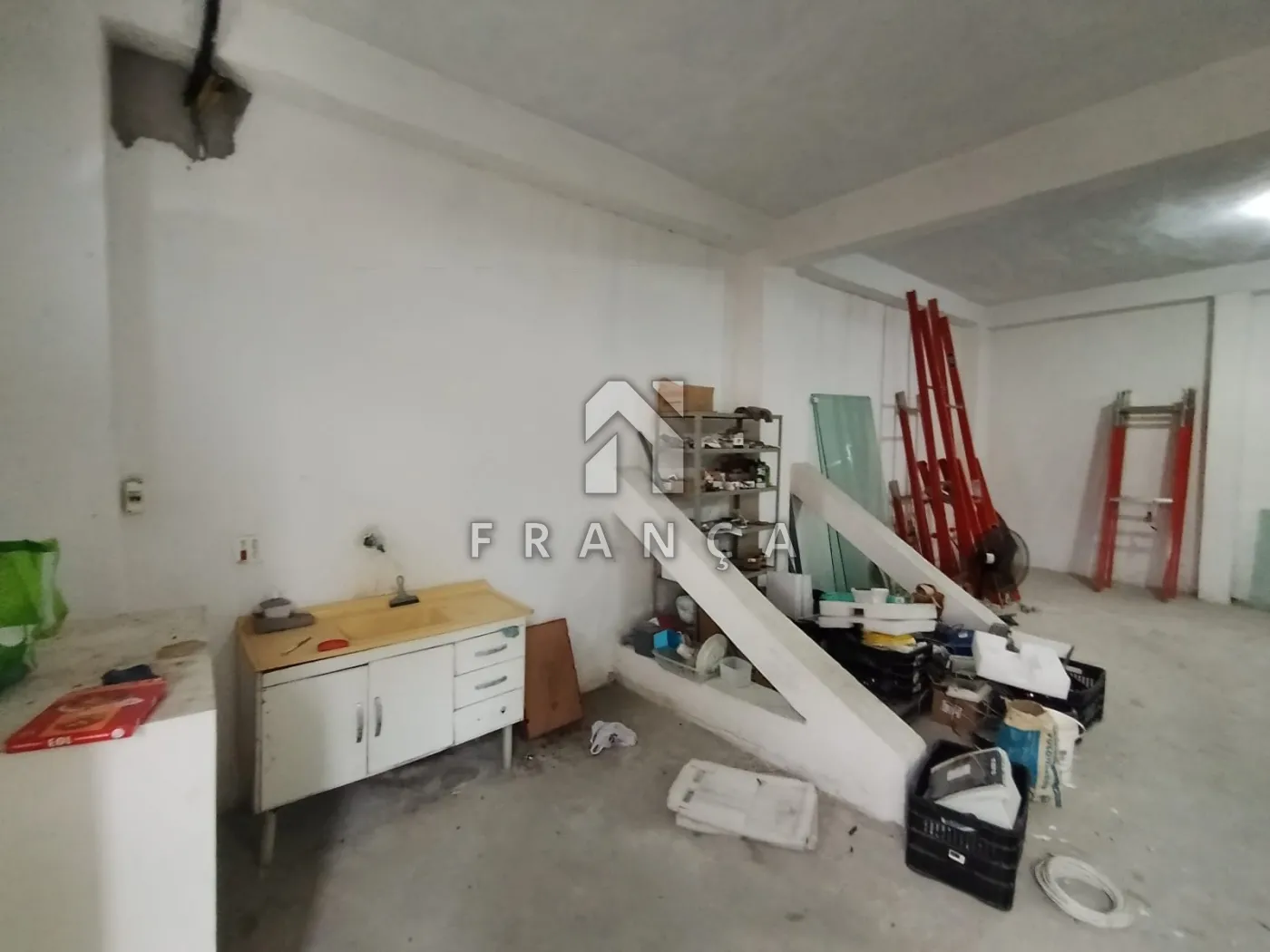 Alugar Comercial / Galpão em Jacareí R$ 4.000,00 - Foto 4