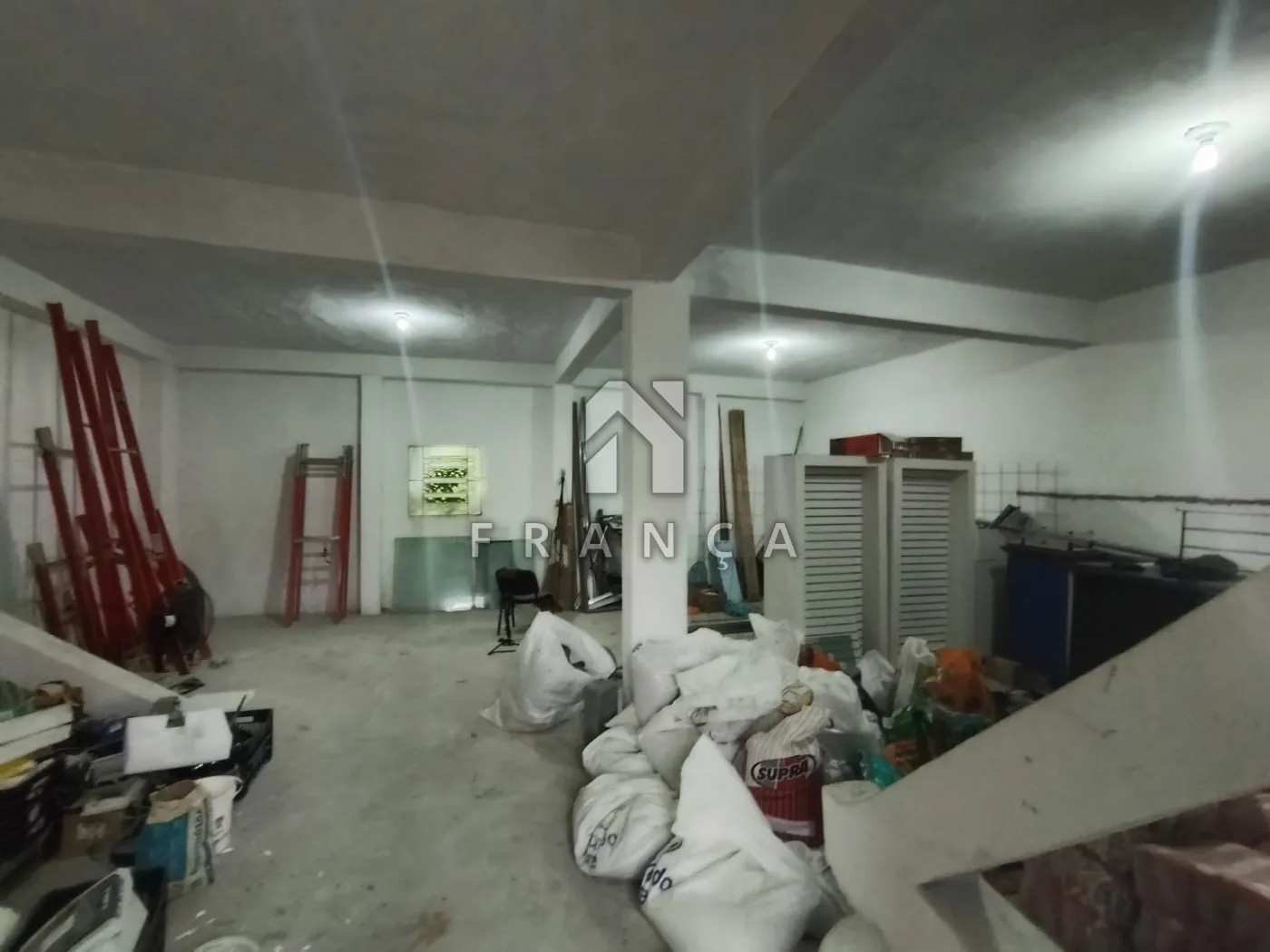 Alugar Comercial / Galpão em Jacareí R$ 4.000,00 - Foto 3