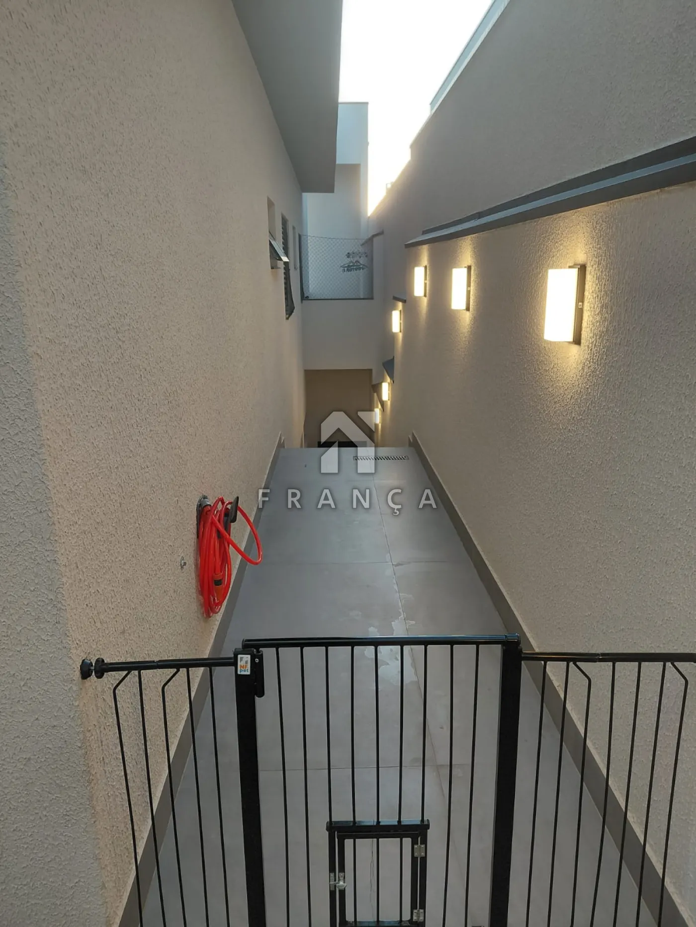 Comprar Casa / Condomínio em Jacareí R$ 1.580.000,00 - Foto 5