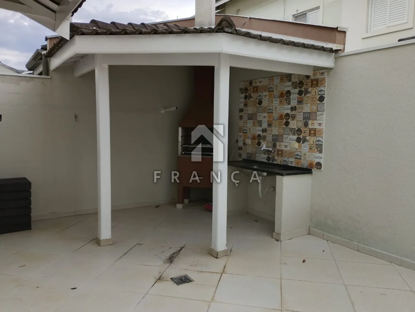 Alugar Casa / Condomínio em Jacareí R$ 3.300,00 - Foto 32
