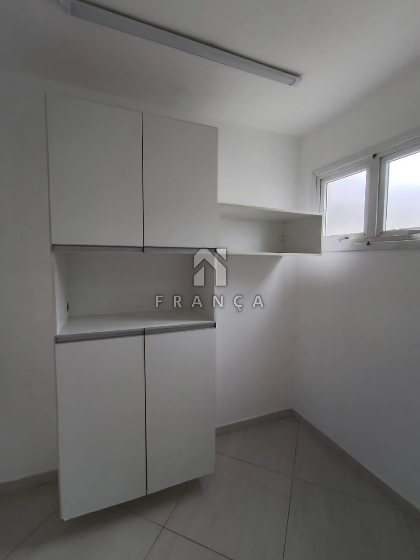 Alugar Casa / Condomínio em Jacareí R$ 3.300,00 - Foto 24