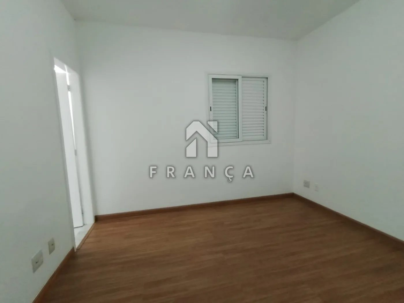 Alugar Casa / Condomínio em Jacareí R$ 3.300,00 - Foto 17