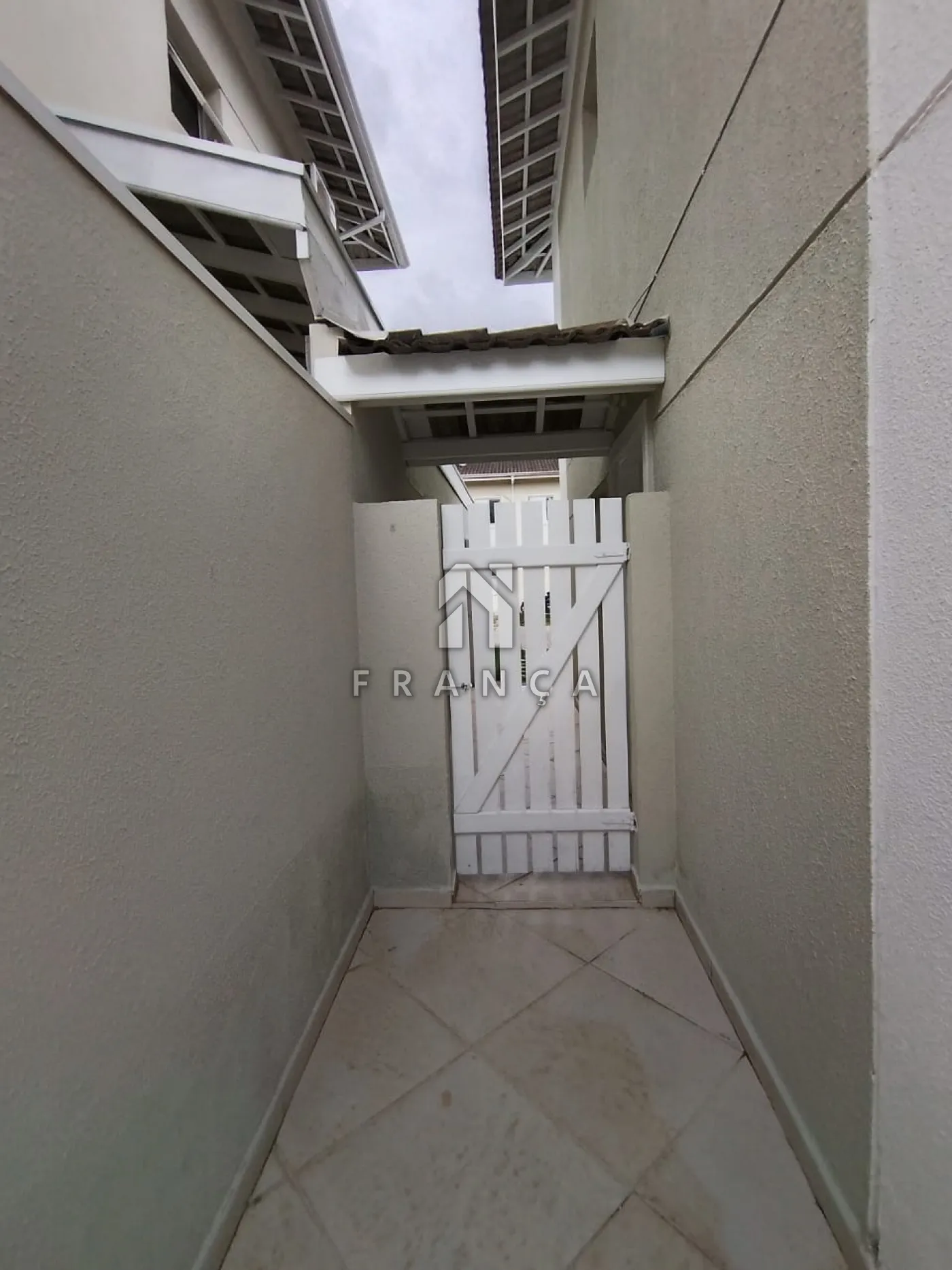 Alugar Casa / Condomínio em Jacareí R$ 3.300,00 - Foto 27