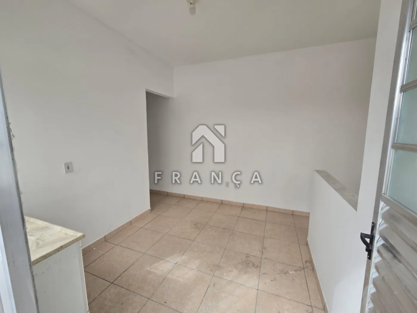 Comprar Casa / Padrão em Jacareí R$ 250.000,00 - Foto 5