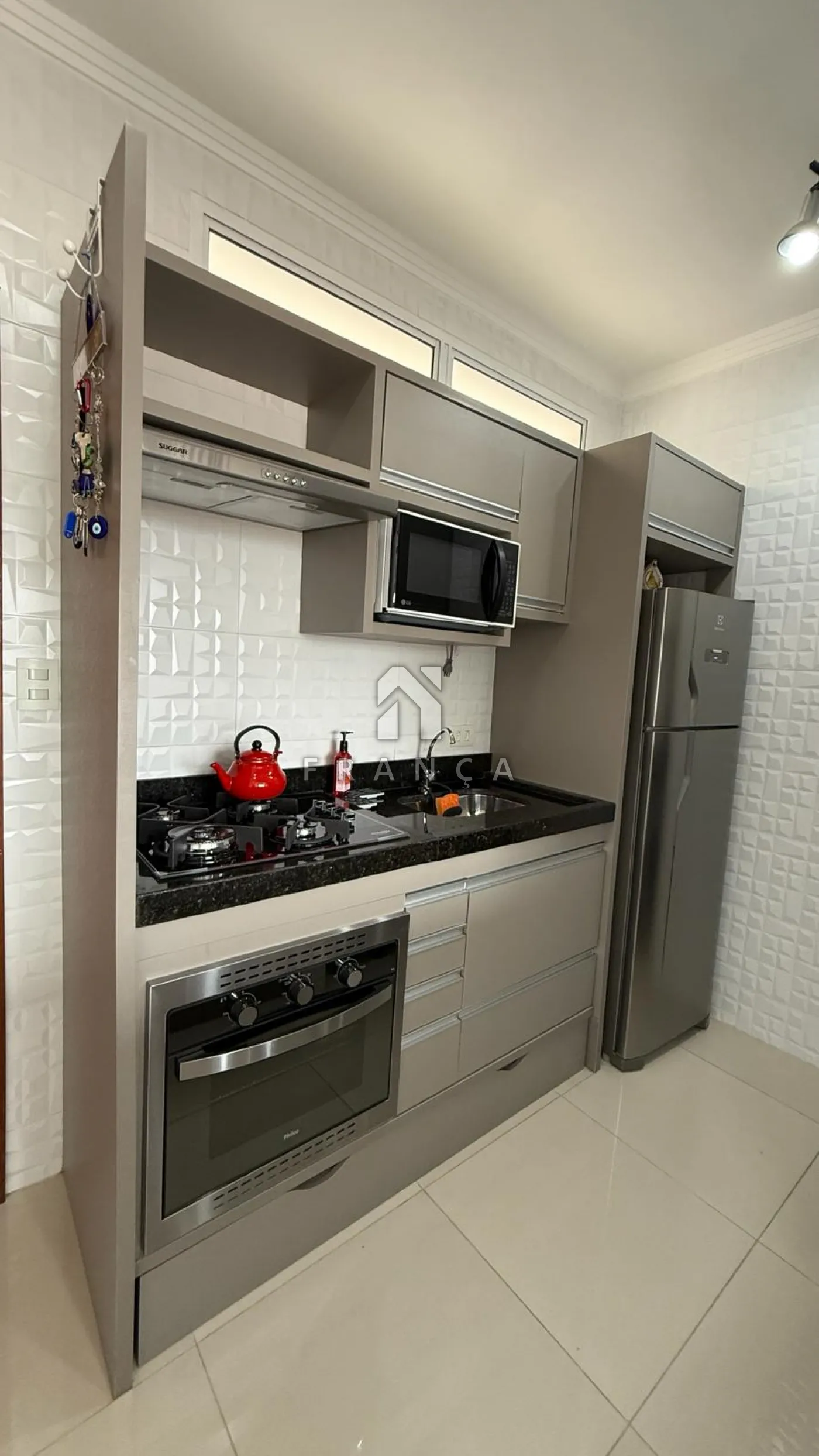 Alugar Casa / Kitnet em Jacareí R$ 1.600,00 - Foto 3
