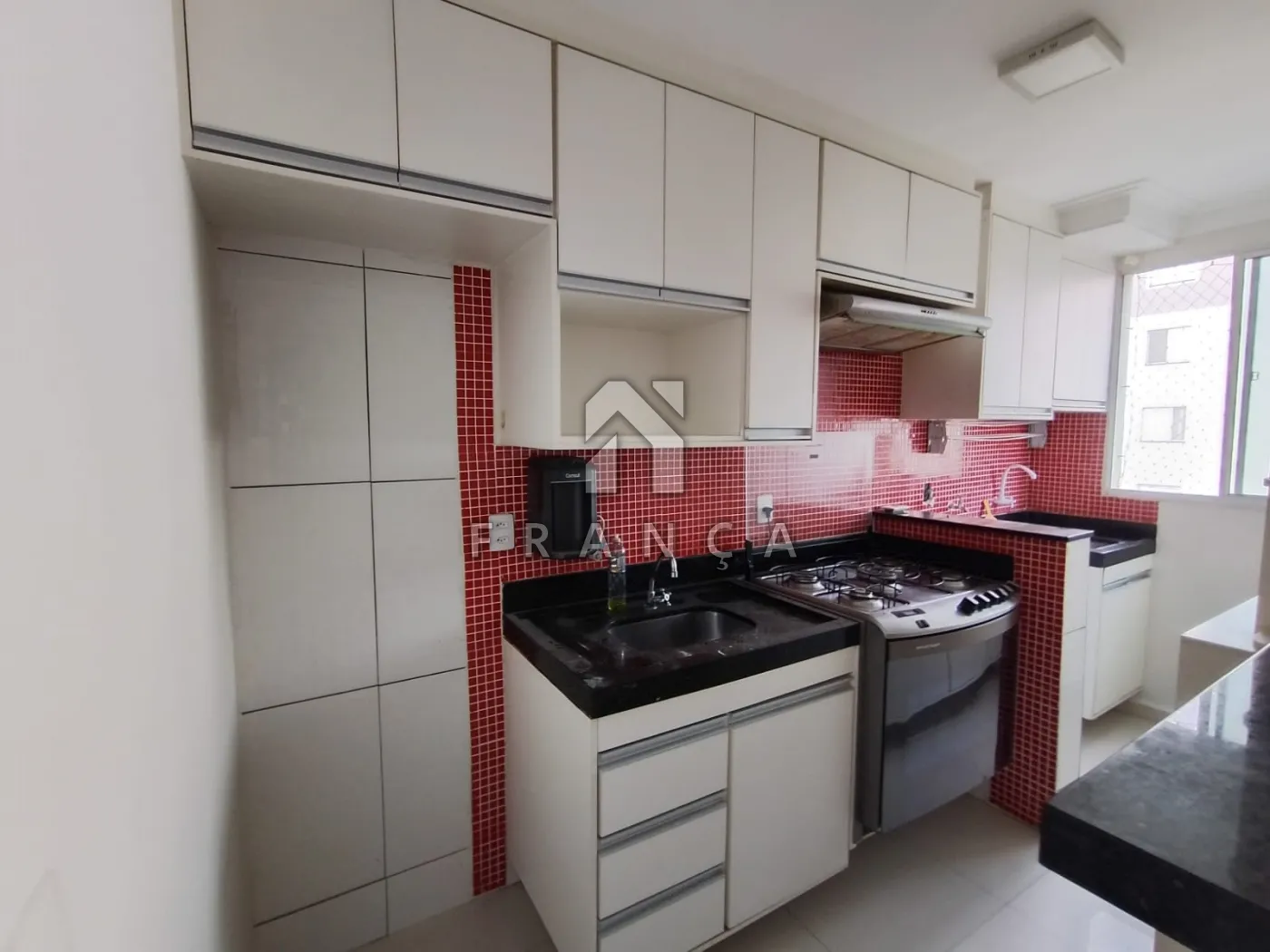 Alugar Apartamento / Padrão em Jacareí R$ 1.900,00 - Foto 1