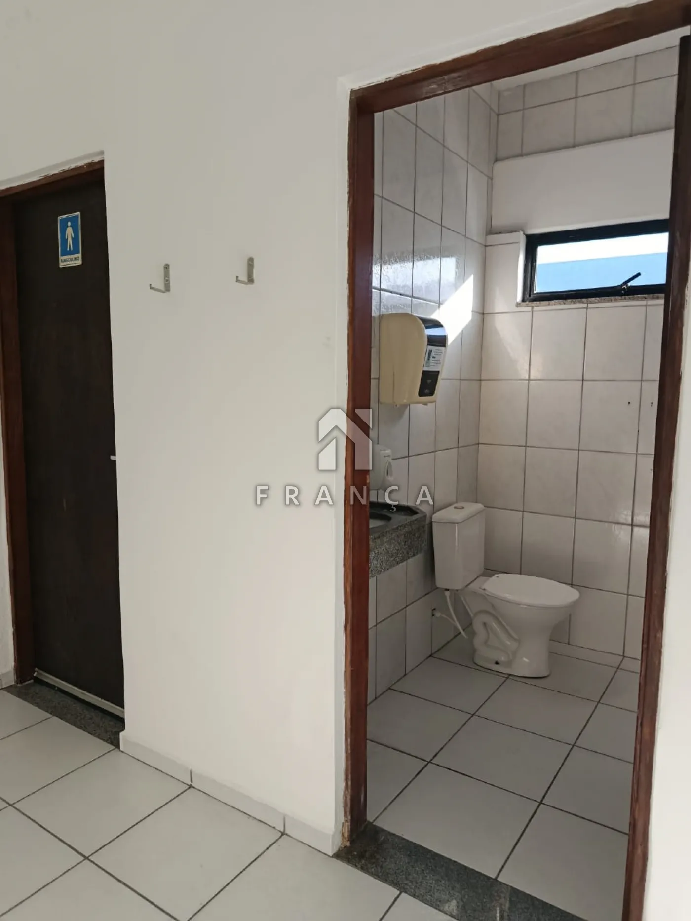 Alugar Comercial / Galpão em Condomínio em Jacareí R$ 16.000,00 - Foto 12
