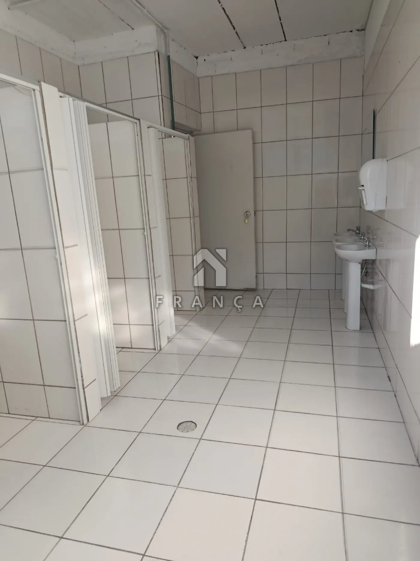 Alugar Comercial / Galpão em Condomínio em Jacareí R$ 16.000,00 - Foto 13