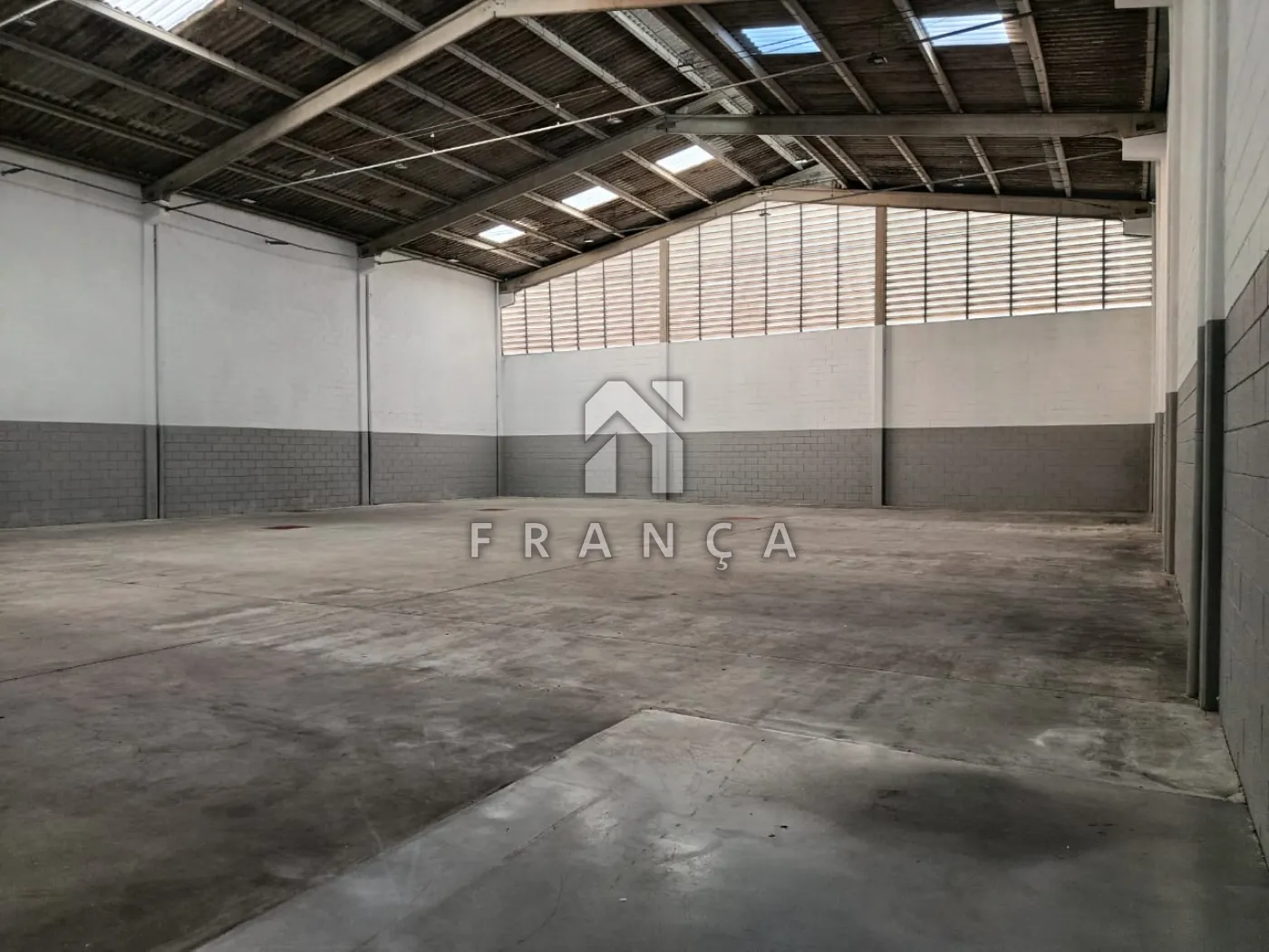 Alugar Comercial / Galpão em Condomínio em Jacareí R$ 16.000,00 - Foto 17