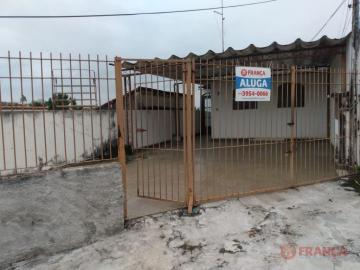 Alugar Casa / Padrão em Jacareí. apenas R$ 800,00