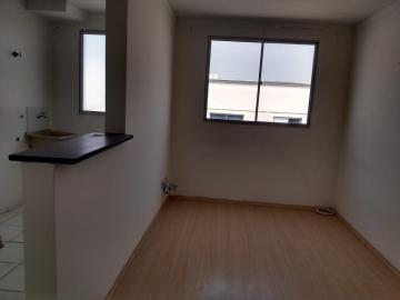 Alugar Apartamento / Padrão em Jacareí. apenas R$ 600,00