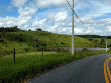 ÁREA COM 100.000 m² - GUARAREMA