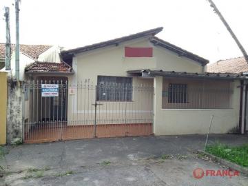 Alugar Casa / Padrão em Jacareí. apenas R$ 1.380.000,00