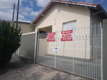 Alugar Casa / Padrão em Jacareí. apenas R$ 1.500,00