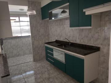 Apartamento / Padrão em Jacareí Alugar por R$970,00