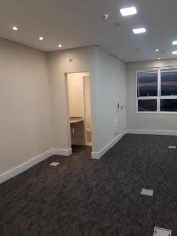 Alugar Comercial / Sala em Condomínio em Jacareí. apenas R$ 1.000,00