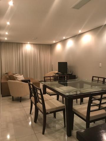 Alugar Apartamento / Padrão em Jacareí. apenas R$ 650.000,00