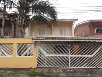 Alugar Casa / Sobrado em Jacareí. apenas R$ 2.500,00