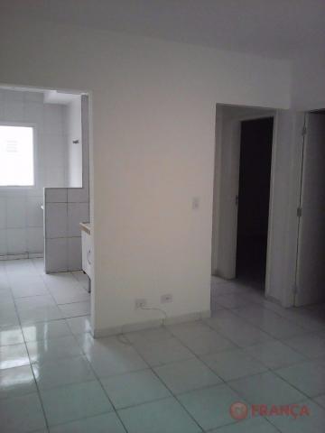Alugar Apartamento / Padrão em Jacareí. apenas R$ 900,00