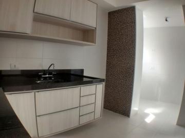 Apartamento / Padrão em Jacareí Alugar por R$2.200,00