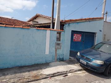 Alugar Casa / Padrão em Jacareí R$ 1.200,00 - Foto 1
