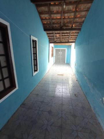 Alugar Casa / Padrão em Jacareí R$ 1.200,00 - Foto 4