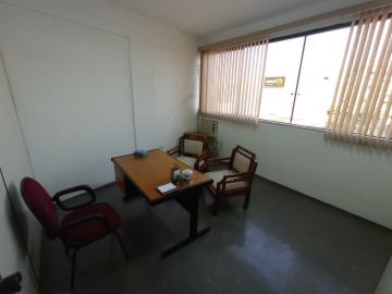 Alugar Comercial / Sala em Condomínio em Jacareí. apenas R$ 650,00