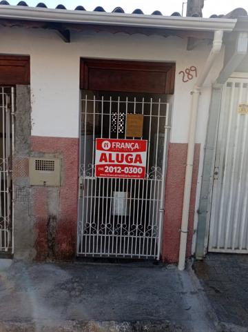 Casa / Padrão em Jacareí Alugar por R$600,00