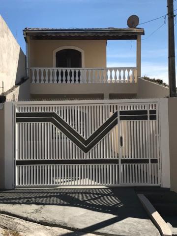 Alugar Casa / Padrão em Jacareí. apenas R$ 1.550,00