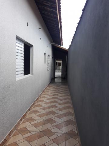 Alugar Casa / Padrão em Jacareí R$ 1.600,00 - Foto 17