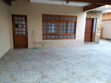 Alugar Casa / Sobrado em Jacareí. apenas R$ 2.700,00