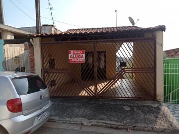 Alugar Casa / Padrão em Jacareí. apenas R$ 950,00